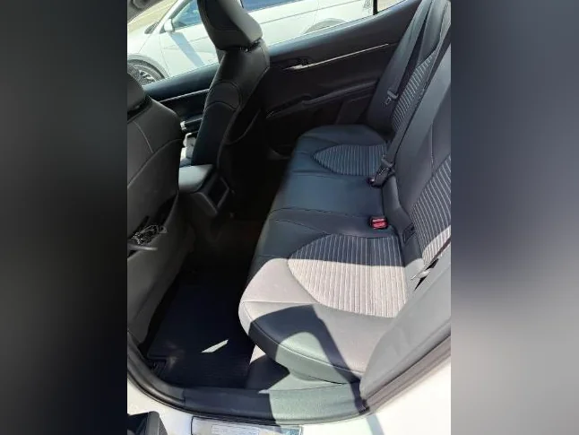 CAMRY HYBRIDE SE 2020, prix révisé VENDU thumbnail 5