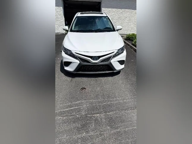CAMRY HYBRIDE SE 2020, prix révisé VENDU thumbnail 3