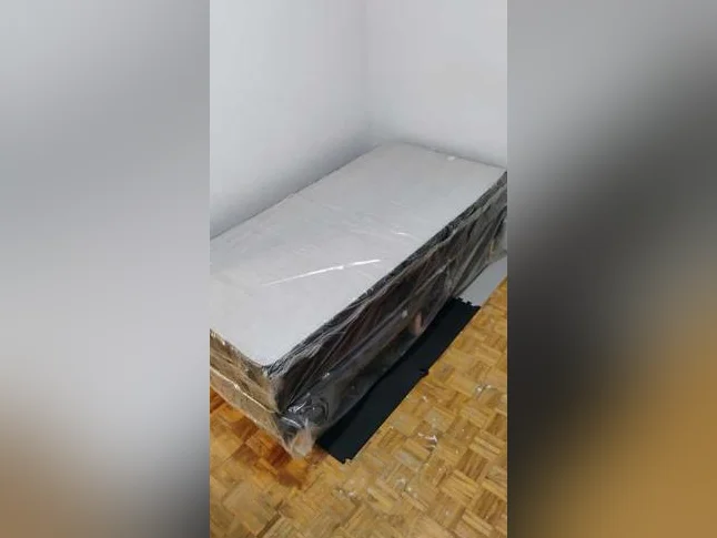 Chambre à louer Montréal-Nord tout inclus 13 pieds par 11 pieds thumbnail 10