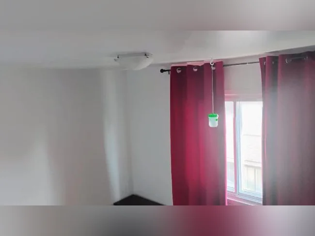 Chambre à louer Montréal-Nord tout inclus 13 pieds par 11 pieds thumbnail 5