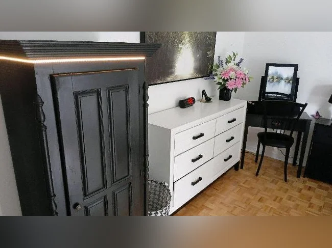 chambre à louer 650 par mois tout compris thumbnail 3