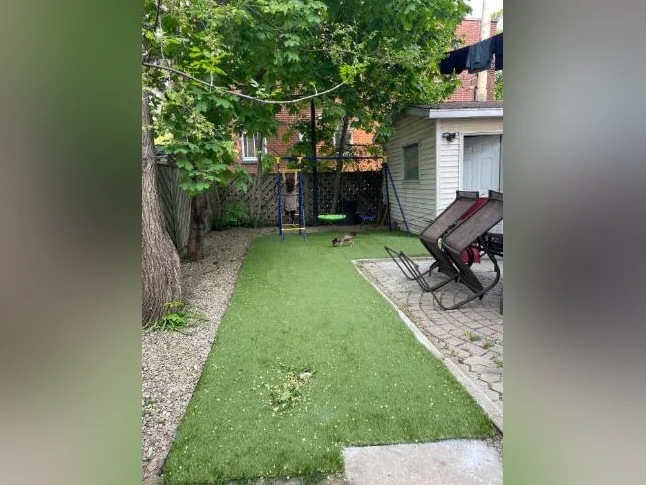 RDC rénové avec cour privée, en face d’un parc thumbnail 9