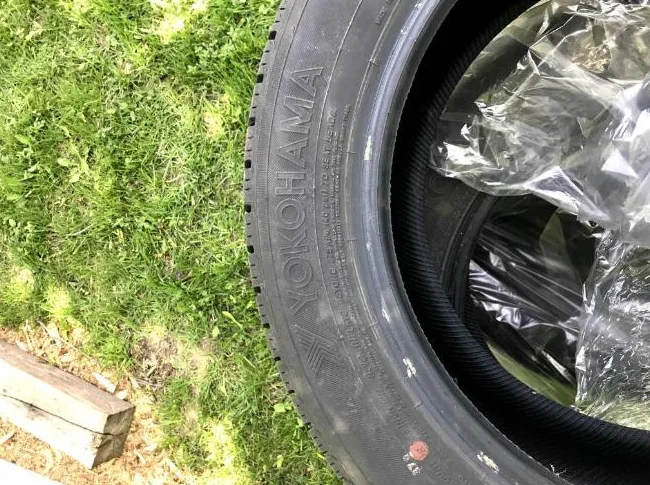 Pneus (4) Yokohama 205/55R16 39T