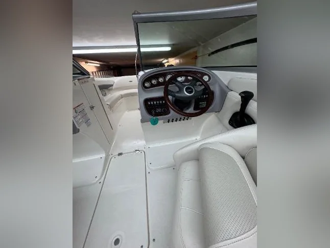Chaparral 220SSI thumbnail 9