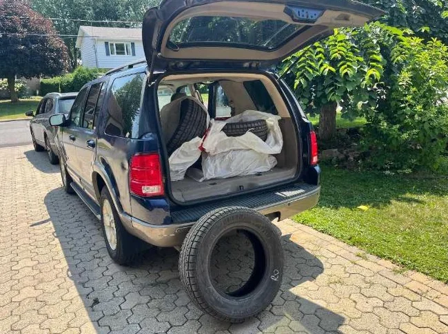 Ford Explorer Eddie Bauer 2004 à vendre thumbnail 2