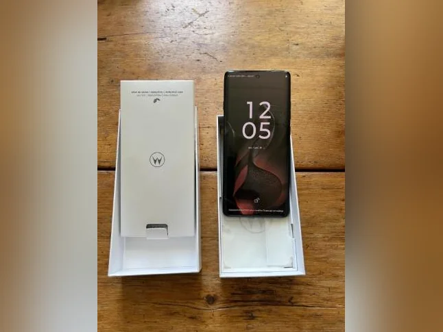 Ensemble de 2 cellulaires Motorola EDGE 2025 neuf
