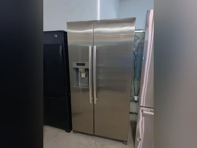 Réfrigérateur Bosch #2098 + livraison