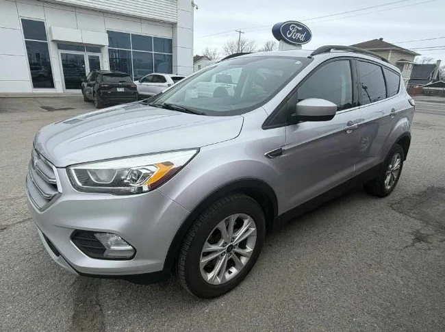 Ford escape se 4×4 2017 thumbnail 2