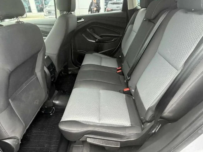 Ford escape se 4×4 2017 thumbnail 4