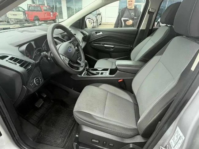 Ford escape se 4×4 2017 thumbnail 5