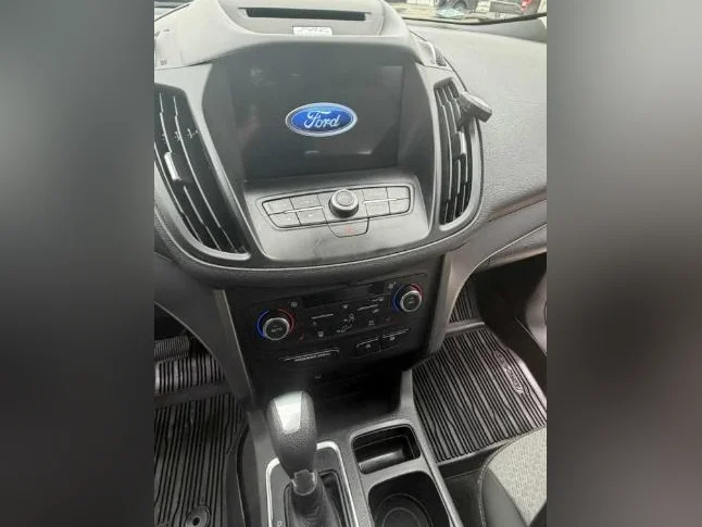 Ford escape se 4×4 2017 thumbnail 8