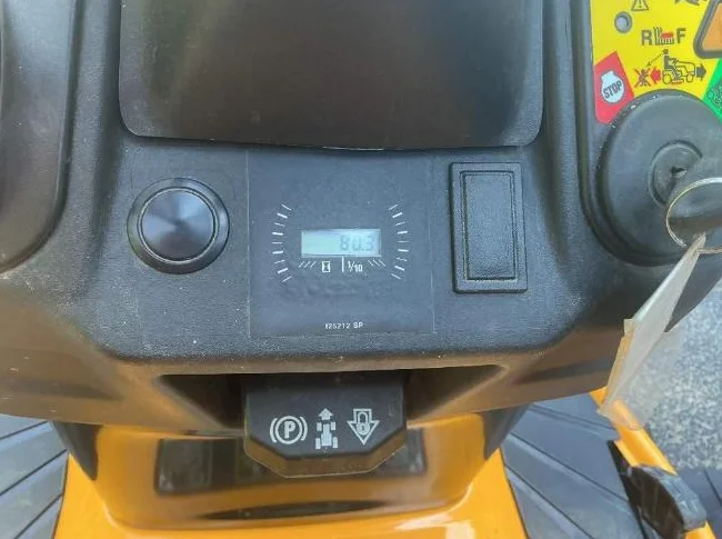 Ensemble Cub Cadet LT 42 tracteur, remorque et collecteur de feuilles, 2021 thumbnail 6