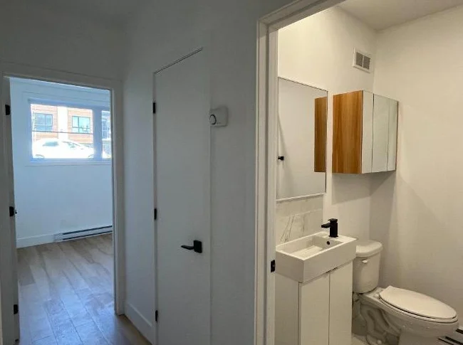 Appartement / condo 4 1/2 à louer thumbnail 6