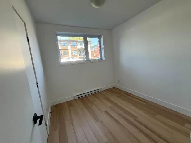 Appartement / condo 4 1/2 à louer thumbnail 8