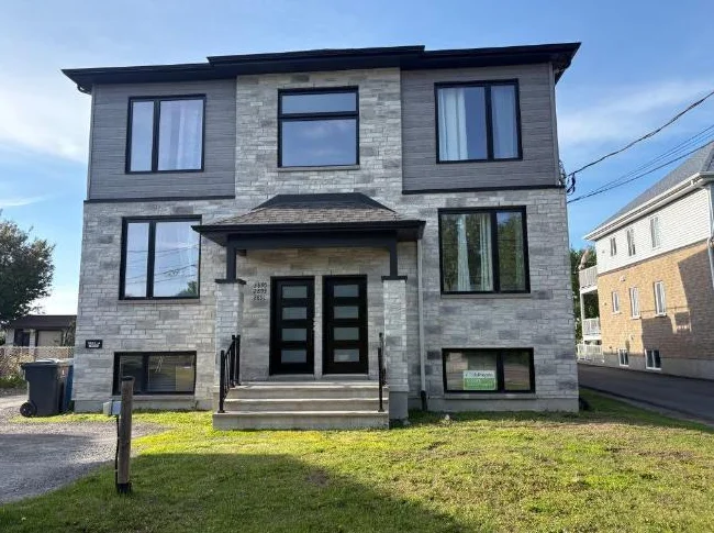 Beau 5 1/2 1er juillet, 1995$/mois, Terrebonne Chemin Saint-Charles