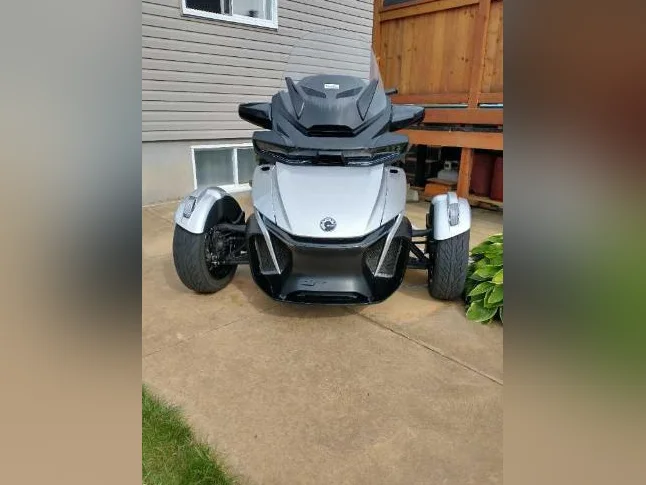 SPYDER RT LIMITED 2023 thumbnail 2