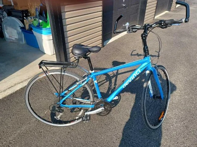 Vélo hybride performant small