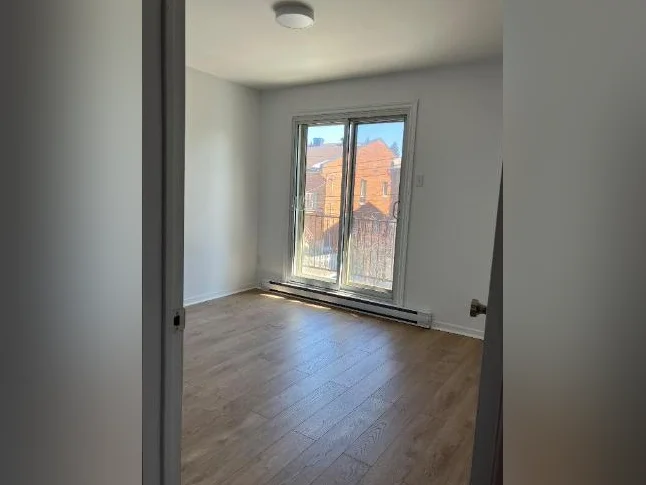 41/2 à louer regard sur le parc Louis-Riel quartier Mercier Hochelaga Maisonneuve thumbnail 9