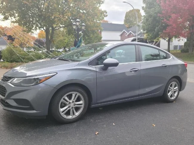 2018 Chevrolet Cruze LT 4p 1.4L Turbo thumbnail 2