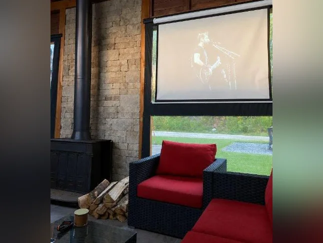Le luxe du chalet, la liberté du camping — Clé en main au Lac William thumbnail 4