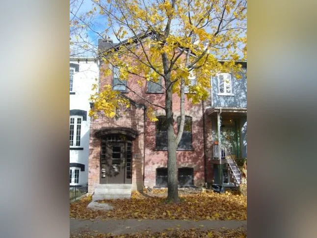 QUÉBEC SPACIEUX 3 1/2 MEUBLÉ TOUT INCLUS STATIONNEMENT thumbnail 10