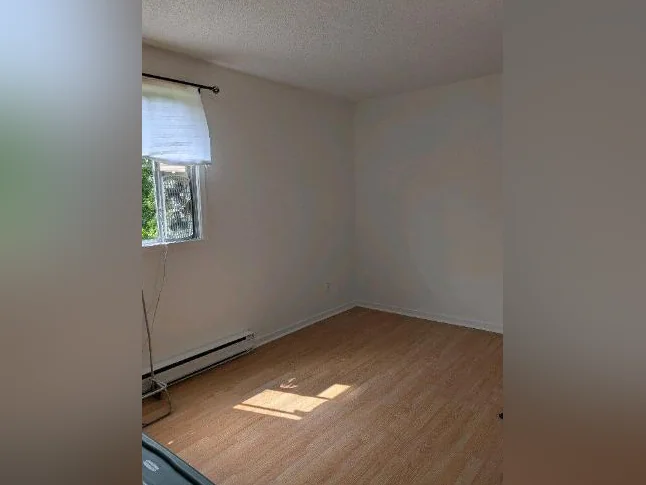 logement à sous-louer thumbnail 3
