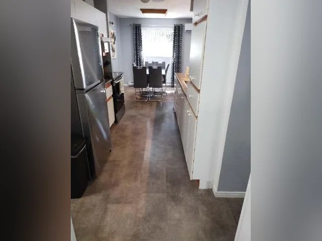 Condo à vendre 4 1/2 + chambre lavage thumbnail 5