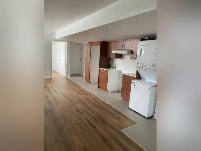 3 1/2 neuf, semi meublé à louer à Laval ( Ste-Rose)