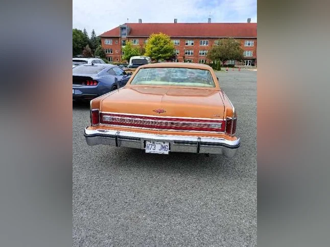 1977 LINCOLN CONTINENTAL TOWN CAR thumbnail 2