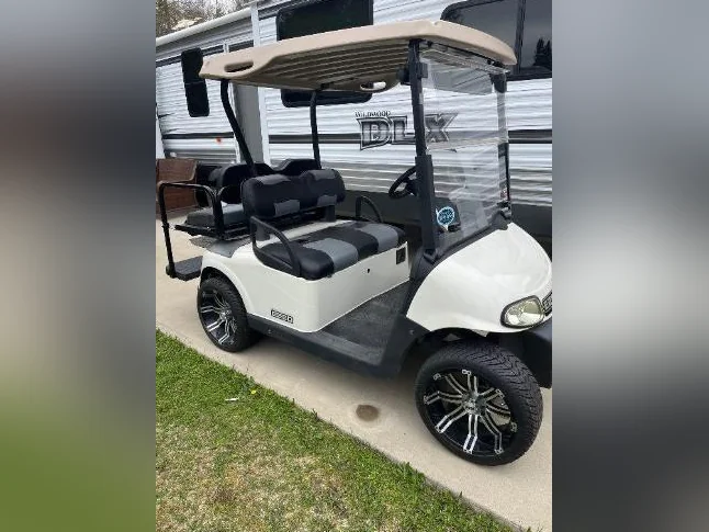 Kart de golf EZ-GO thumbnail 2