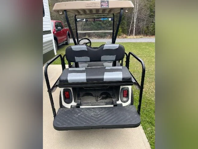 Kart de golf EZ-GO thumbnail 3