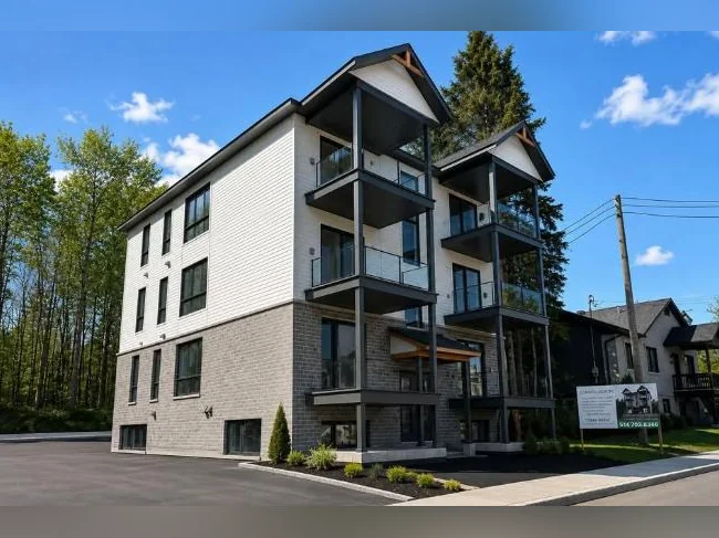 Condos locatifs luxueux à St-Donat thumbnail 5