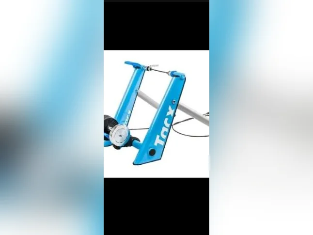 Tacx Base d'entraînement ( Si l'article est annoncé c'est toujours disponible)
