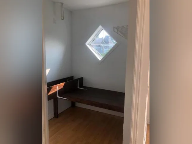 Beau grand condo 4 1/2 propre et sécuritaire avec 5 électro à louer 2 min. des ponts de Qc (Charny) thumbnail 8