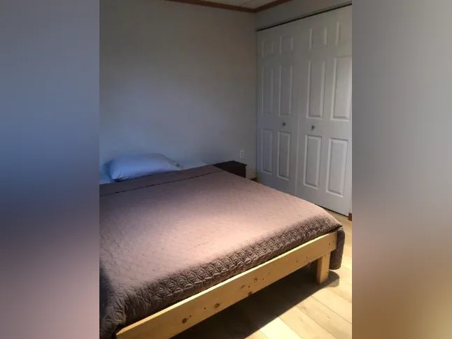 Chambre à louer - travailleur(e) thumbnail 2