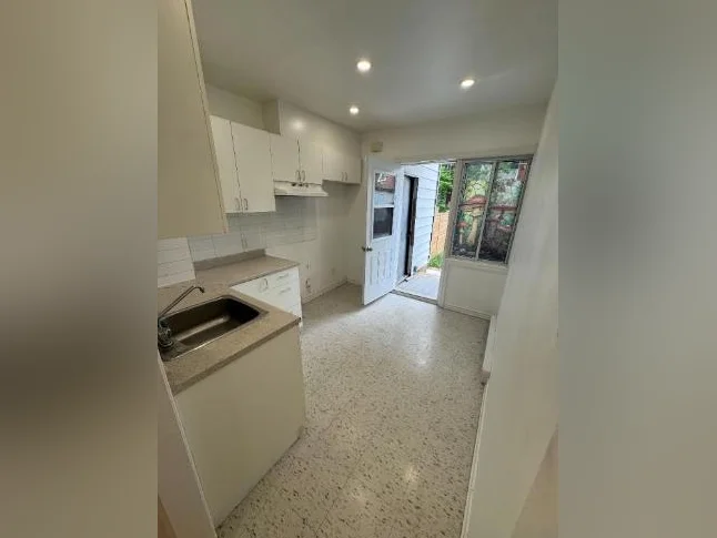 4 1/2 à louer (RDC) / for rent (ground floor) - Verdun thumbnail 2