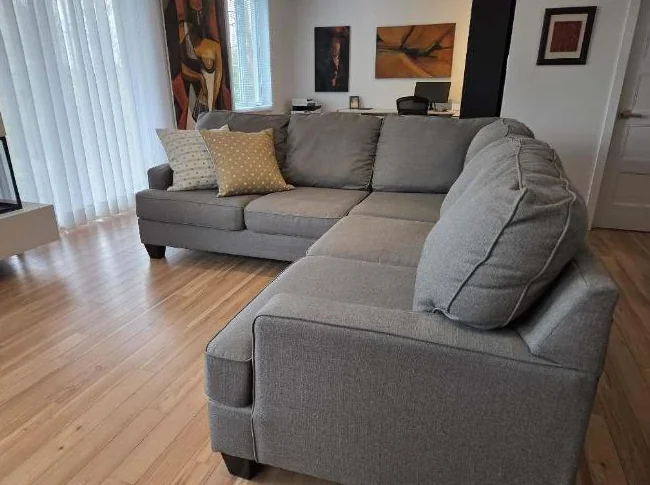 Fauteuil sectionnel en excellente condition - Vente rapide – Excellente occasion ! thumbnail 7