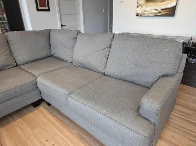 Fauteuil sectionnel en excellente condition - Vente rapide – Excellente occasion ! thumbnail 3