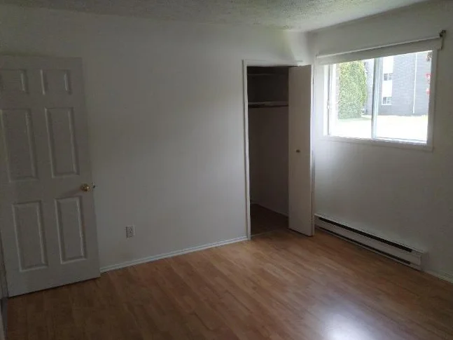 Logements 4 1/2 Granby thumbnail 5