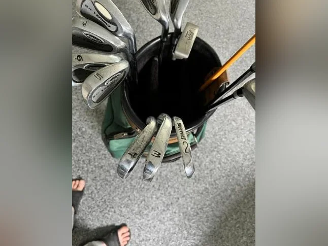 A vendre Bâtons de golf droitier + Sac Spalding thumbnail 2