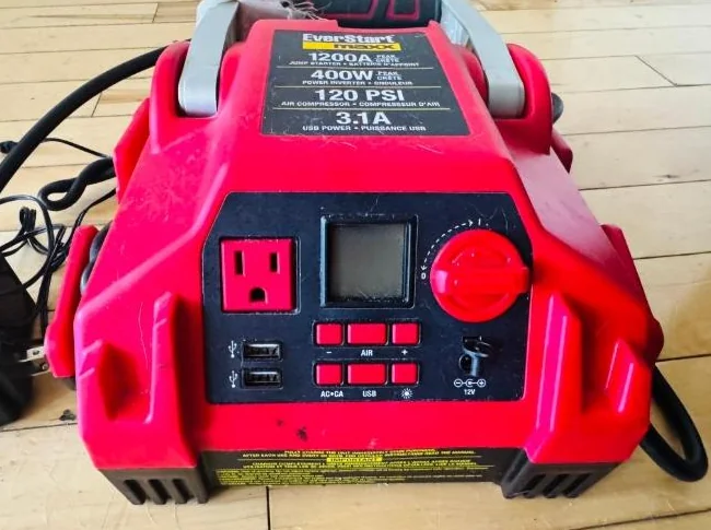 EverStart Maxx 1200A Booster de batterie / Compresseur d’air
