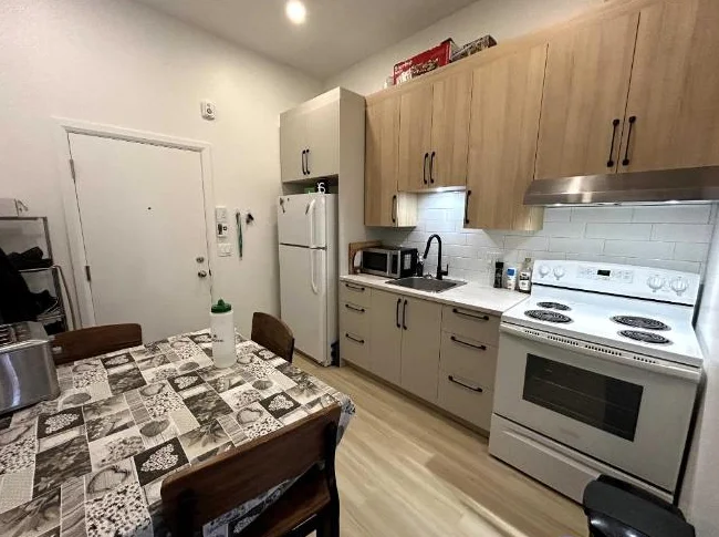Studio tout inclus au centre-ville de Victoriaville disponible le 1er juillet