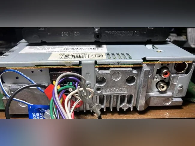 Radio D'Auto Pioneer AM FM CD Model DEH-2800 MP thumbnail 2