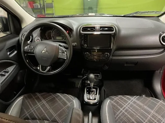 Mitsubishi Mirage GT thumbnail 7