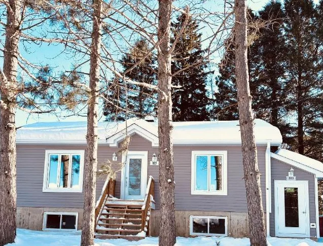 🏡 À louer – 4 1/2 à Saint-Donat 🌲 thumbnail 8