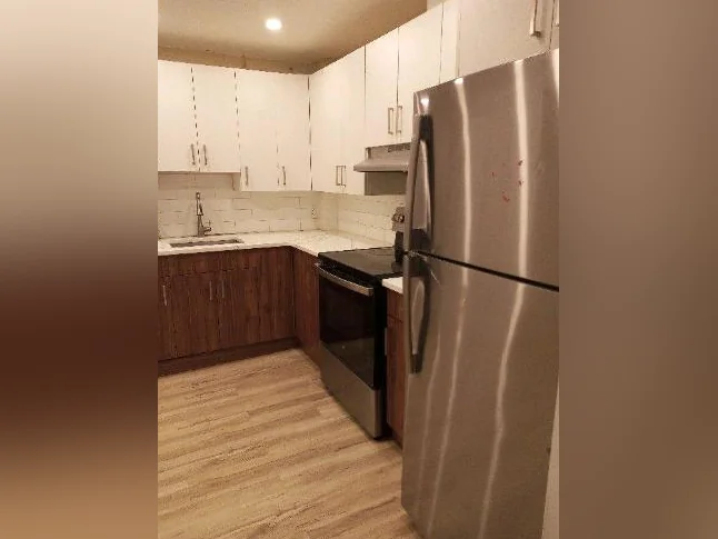very nice and big 3.5 apartment for rent-APPLIANCES INCLUDED thumbnail 2