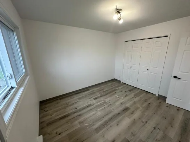 Logement 5 1/2 a louer thumbnail 7