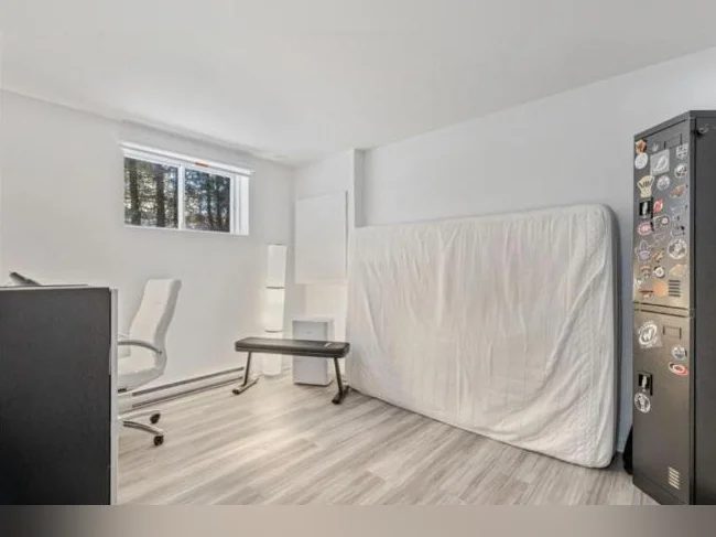 Appartement de 2 chambres, 1 salle de bain et cours extérieur thumbnail 5