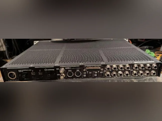 Steinberg Yamaha AXR4T Thunderbolt 2 audio interface thumbnail 2