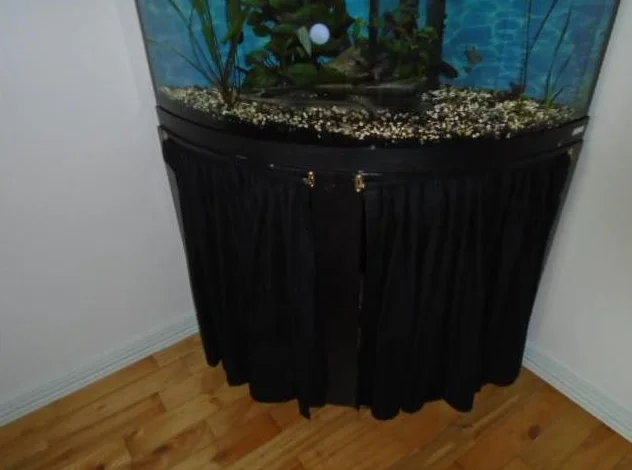 Aquarium en triangle. thumbnail 3